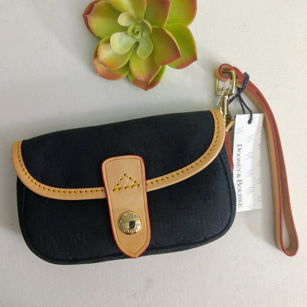 Dooney & Bourke Black wristlet